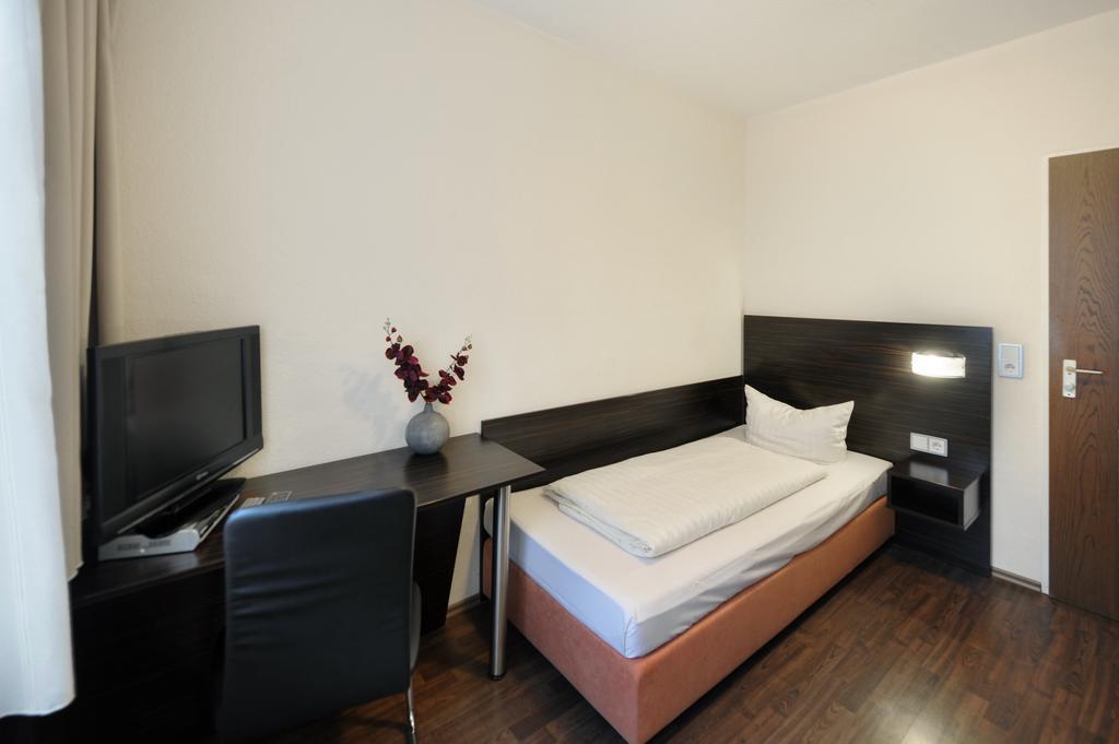 Fair Hotel Frankfurt - An Der Messe Frankfurt am Main Room photo