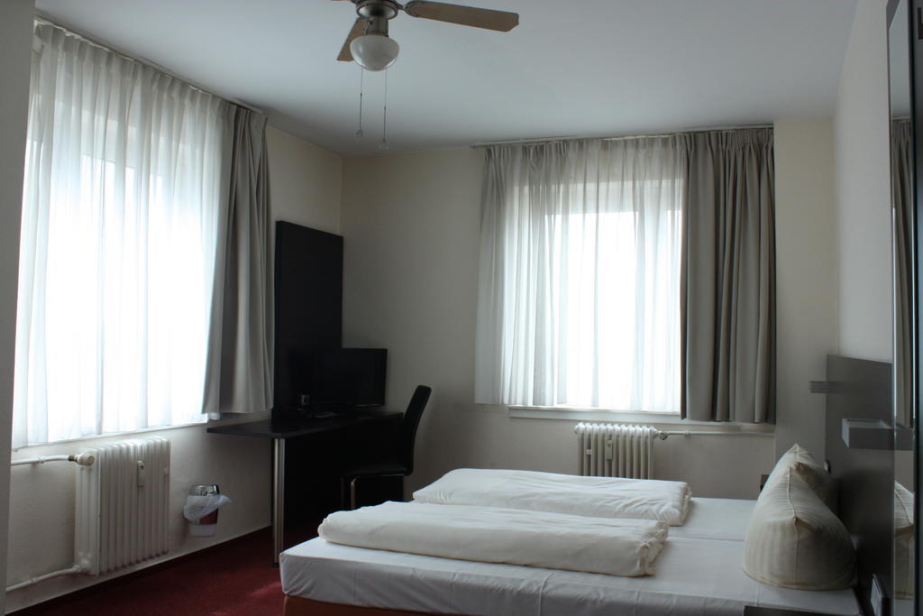 Fair Hotel Frankfurt - An Der Messe Frankfurt am Main Room photo